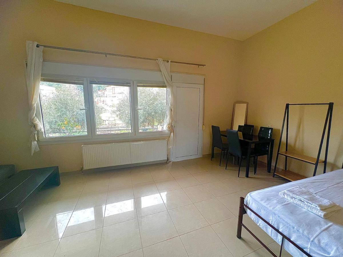 Kalamitsa Apartment By The Beach Kavala Exterior photo
