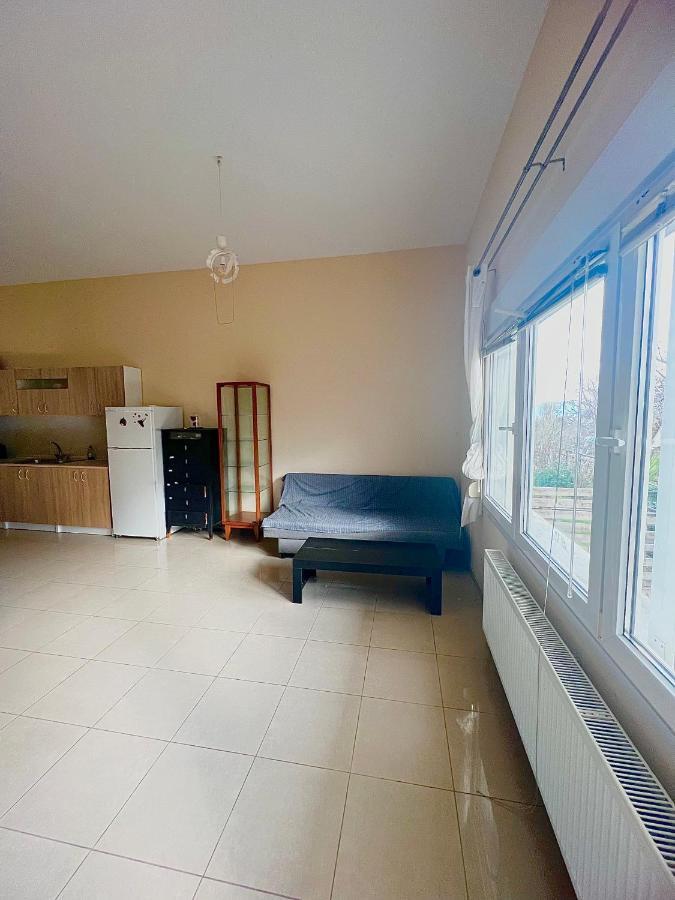 Kalamitsa Apartment By The Beach Kavala Exterior photo