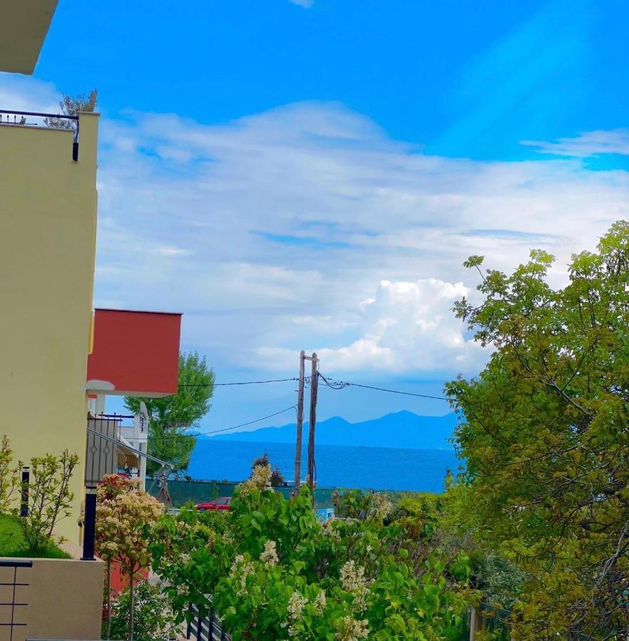 Kalamitsa Apartment By The Beach Kavala Exterior photo
